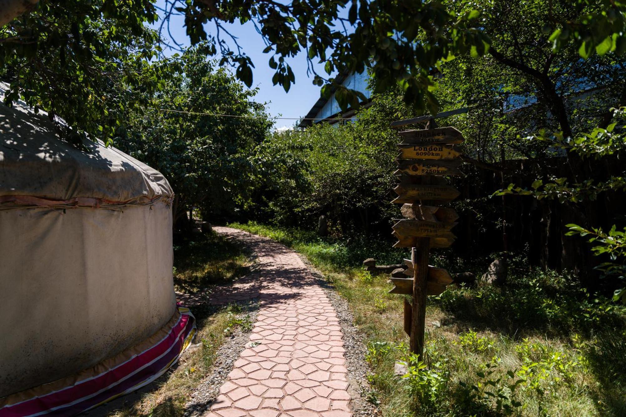Arista Yurt Camp Hotel Karakol Exterior foto